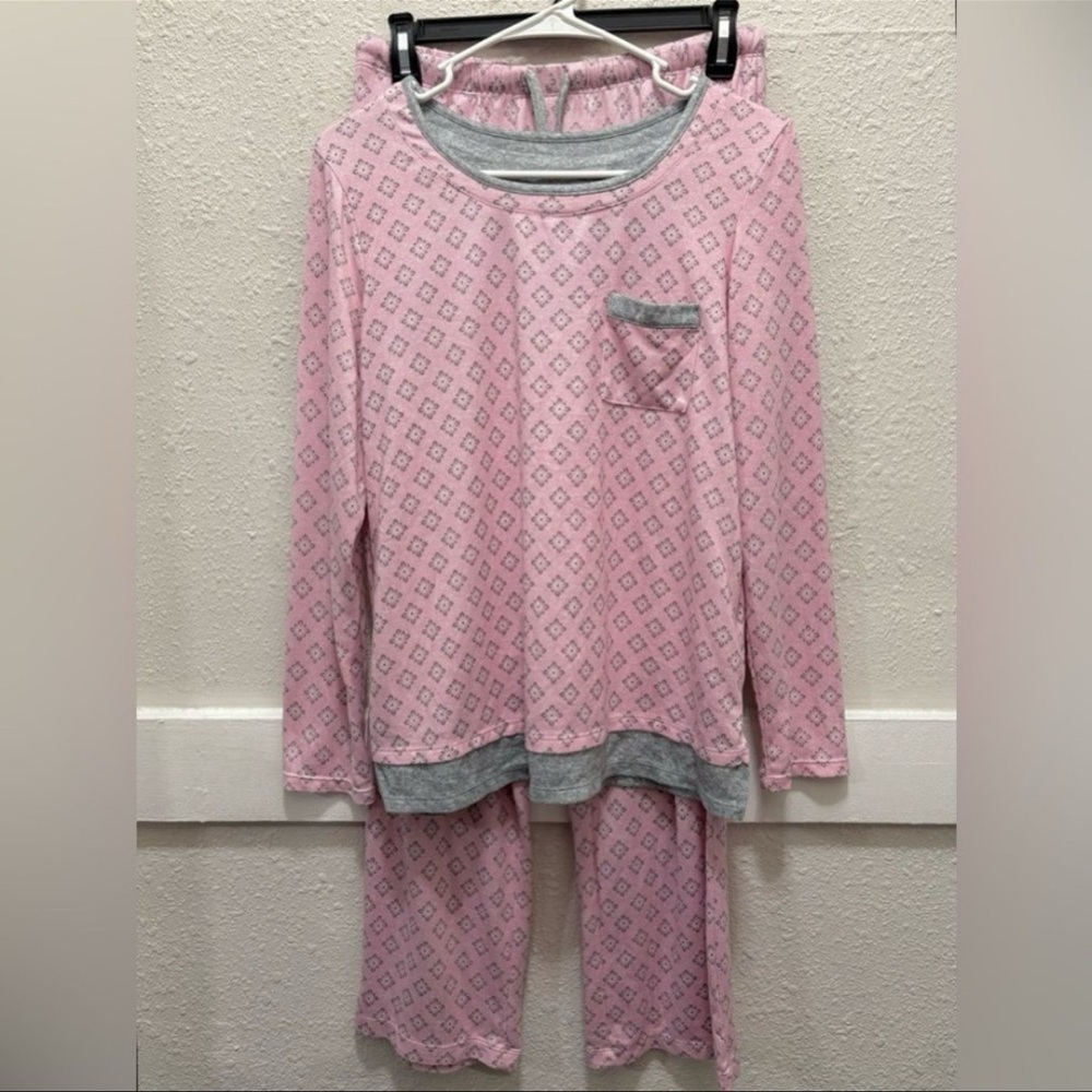 Cuddl Duds Pink and Grey 2 Piece Pajama Set Size Small